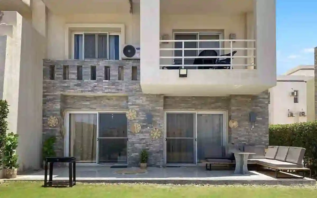 دوبلكس بجاردن للبيع بالفرش والاجهزة امواج الساحل